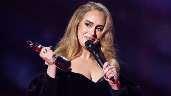 BRIT Awards 2022 : Adele rafle tout !