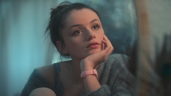 Nour : le clip "Premier amour" après "The Voice"