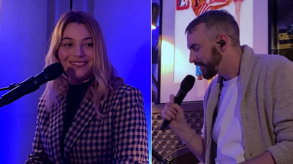 Santa et Christophe Willem chantent en duo