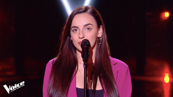 Esmée (The Voice) évoque sa maladie sur "Echo"
