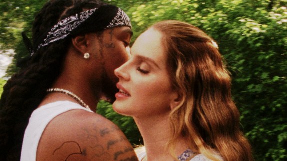Lana Del Rey fait son grand retour avec "Tough"