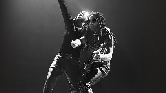 Lenny Kravitz revisite son tube "Fly" avec Quavo