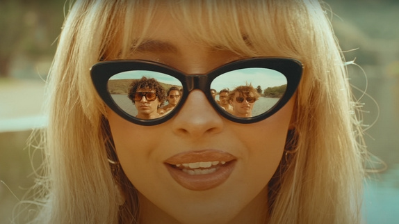Top Albums : cette popstar sensation est n°1 !