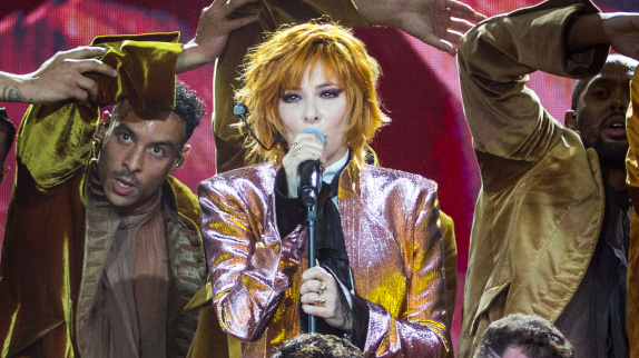 Mylène Farmer numéro un des ventes !