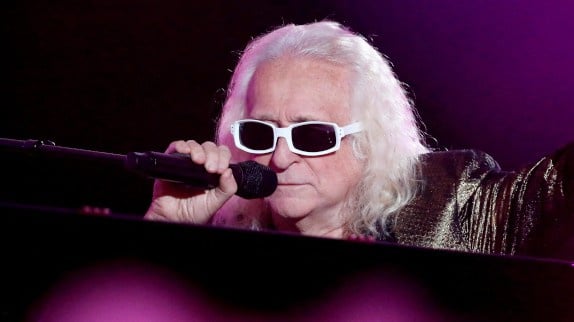 Michel Polnareff : pourquoi garde-t-il ses lunettes ?