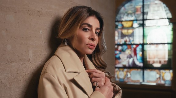 Julie Zenatti : son nouveau clip en exclu !