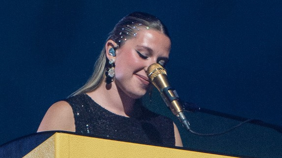 Helena fond en larmes pour son premier Olympia