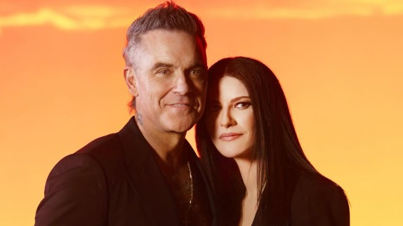 Robbie Williams en duo avec Laura Pausini : écoutez !