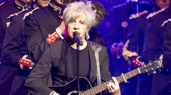 Indochine : la tournée complète, les chiffres historiques !