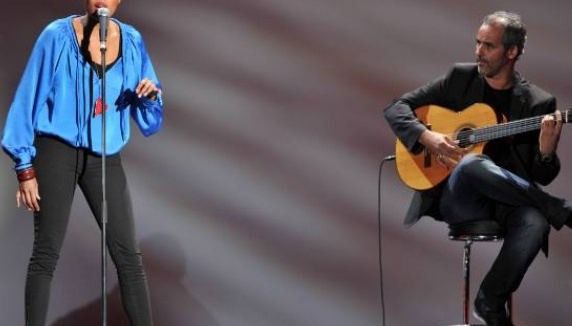 Imany cartonne… en Grèce !