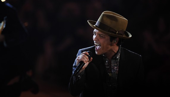 Radio/TV : Bruno Mars & Rihanna toujours au top
