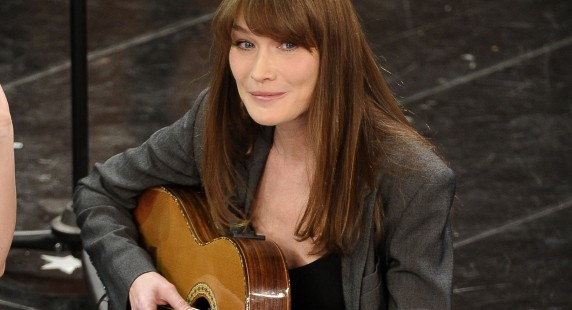 Carla Bruni se confie sur son nouvel album