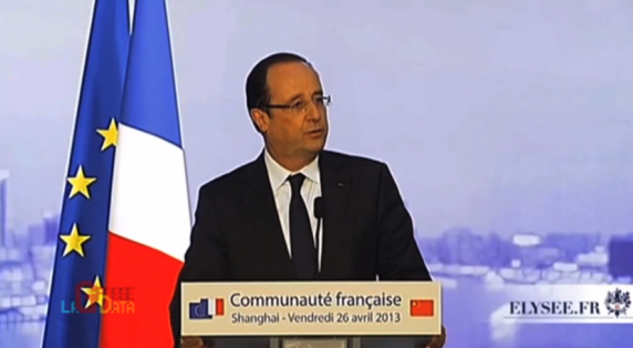 Après Obama, F. Hollande chante Daft Punk !