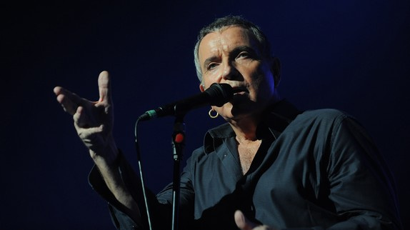 B.Lavilliers : "Les politiques ? Des artistes ratés"