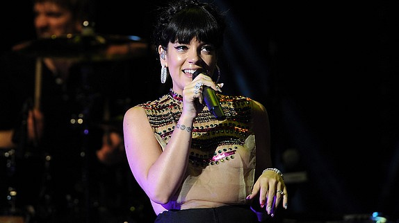 Lily Allen victime d'un malaise