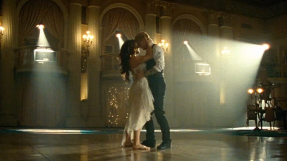 Ed Sheeran danse dans "Thinking Out Loud"