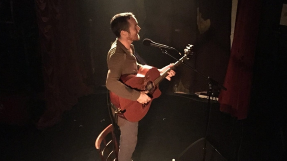 Damien Rice fait frissonner les Folies Bergère