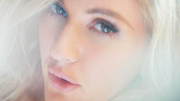 Tops UK : Ellie Goulding écrase Mark Ronson