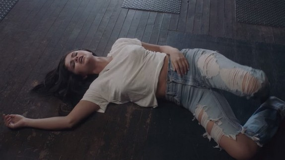 Selena Gomez : Regardez "Good For You" !