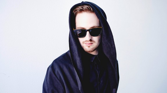 Robin Schulz frappe fort avec "Sugar"