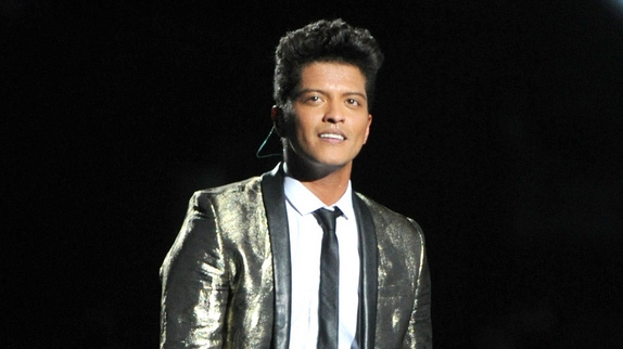 Bruno Mars, en deuil, se confie sur sa maman