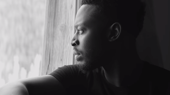 Dadju charme la France avec "Reine"