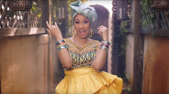 Cardi B signe le tube de l'été avec "I Like It"