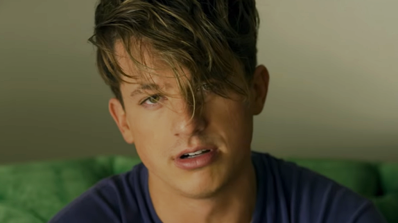 Charlie Puth s'isole dans "The Way I Am"