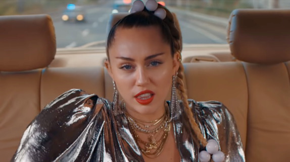 Miley Cyrus et Mark Ronson en duo : le clip !