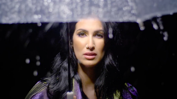 Lyna Mahyem touchante dans "A qui la faute"