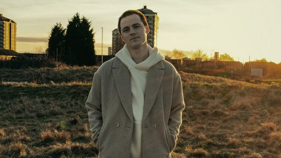 Tom Gregory dévoile le clip de "River"