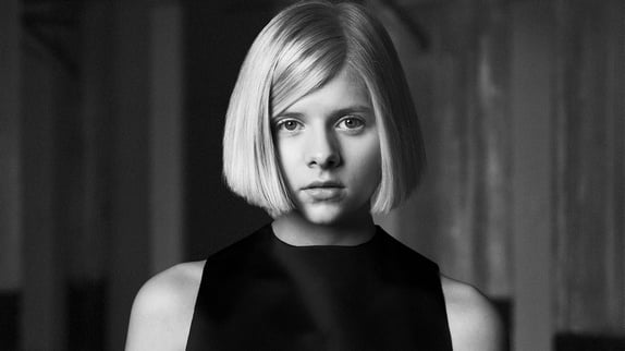 Aurora : son titre "Runaway" cartonne sur TikTok