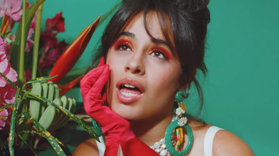Camila Cabello en famille pour "Don't Go Yet"