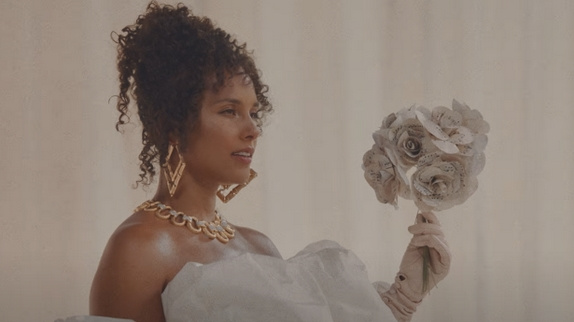 Alicia Keys : un clip avant un double album
