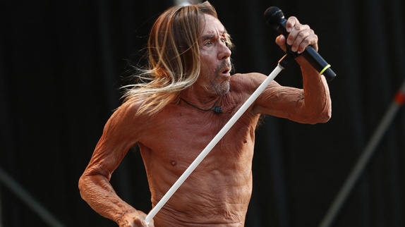 Iggy Pop survolté à la Salle Pleyel