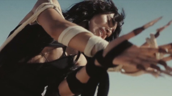 Loreen dans le désert pour "Is It Love"