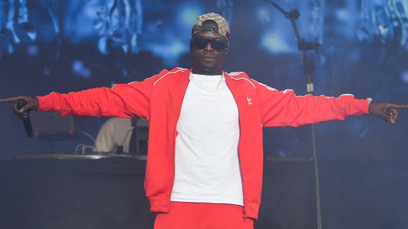 Ninho : son équipe dézingue le Greenland Festival
