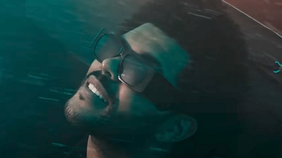The Weeknd revient avec "Dancing in the Flames"