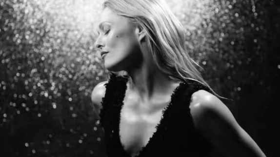 Vanessa Paradis : un nouveau clip dansant !