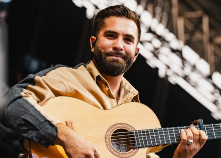 Blessé, Kendji va subir une opération