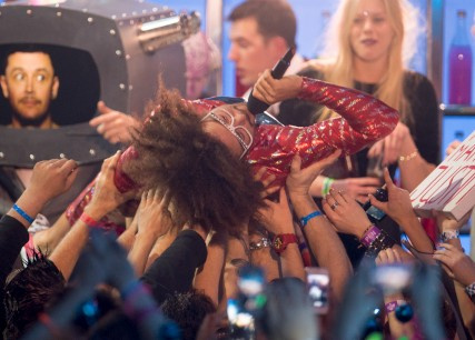 Cette star a tout arrêté pour devenir joueur de tennis