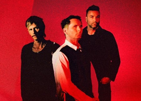 Muse bombe le torse avec "Cryogen"