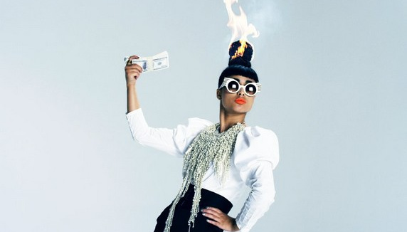 Le prochain single de Natalia Kills est...