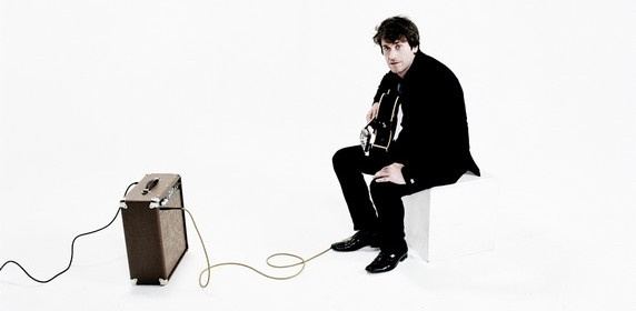 Ecoutez le nouveau single de Thomas Dutronc