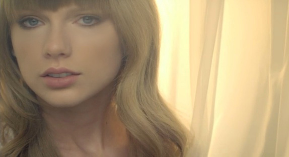 Taylor Swift rejoint Tim McGraw pour "Highway..."