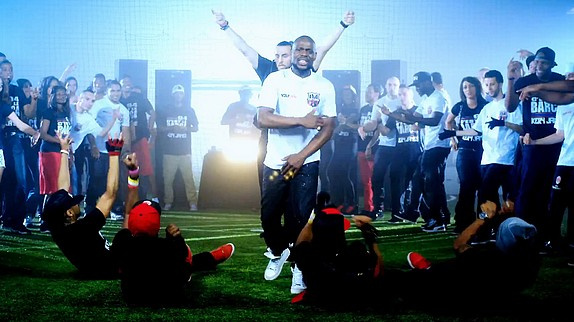 K. James : flopée de footballeurs dans son clip