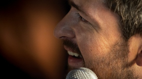 Grégoire propose un nouveau single aux radios