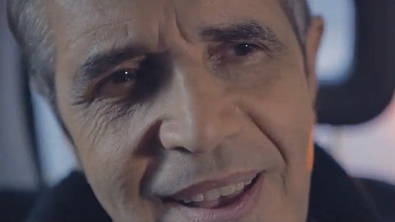 Julien Clerc chante "On va, on vient, on rêve"