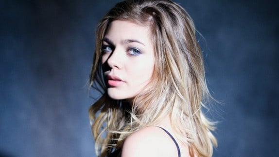 Louane : écoutez un extrait de "Nos secrets" !