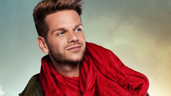 Keen'V : homosexualité, Nabilla... Il se confie